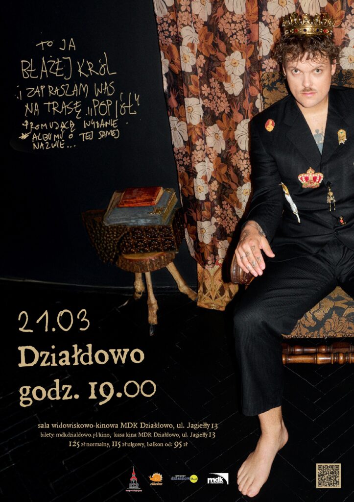 plakat informujący o koncercie Błażeja Króla w sali widowiskowej Miejskiego Domu Kultury w Działdowie